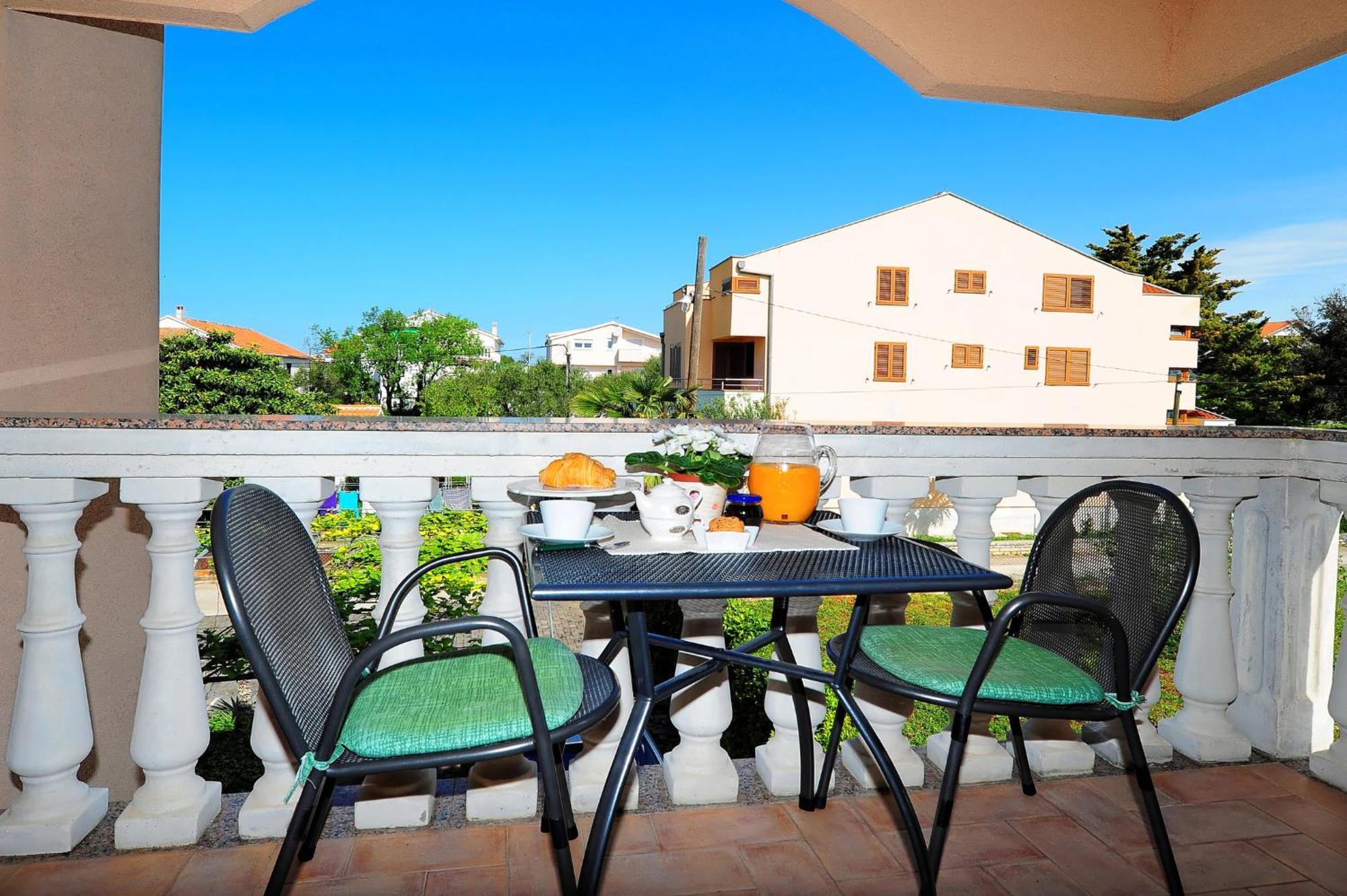 Apartmani Villa Elvira Sukošan Esterno foto
